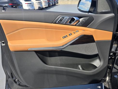 New 2026 BMW X5 xDrive40i w/ Premium Package image 11