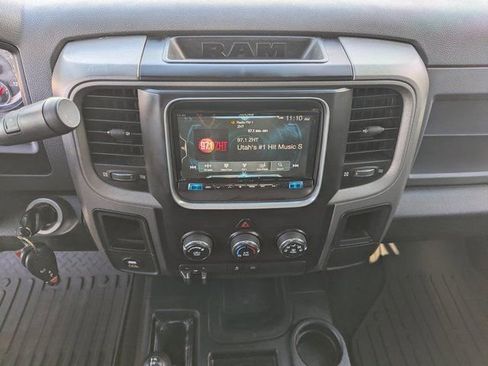Used 2015 RAM 3500 Tradesman w/ Chrome Appearance Group AWD/4WD image 16
