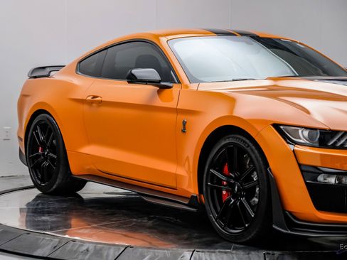 Used 2021 Ford Mustang Shelby GT500 w/ Technology Package image 26