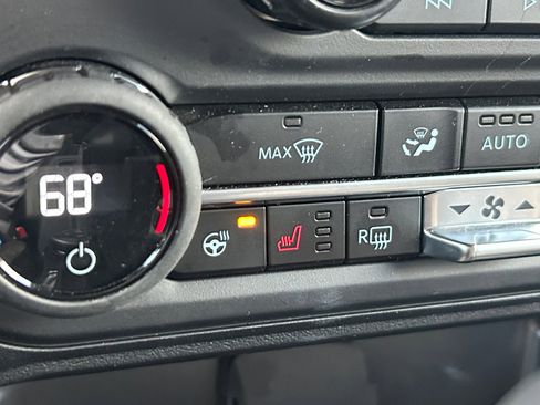 Used 2024 Ford Bronco Wildtrak image 25