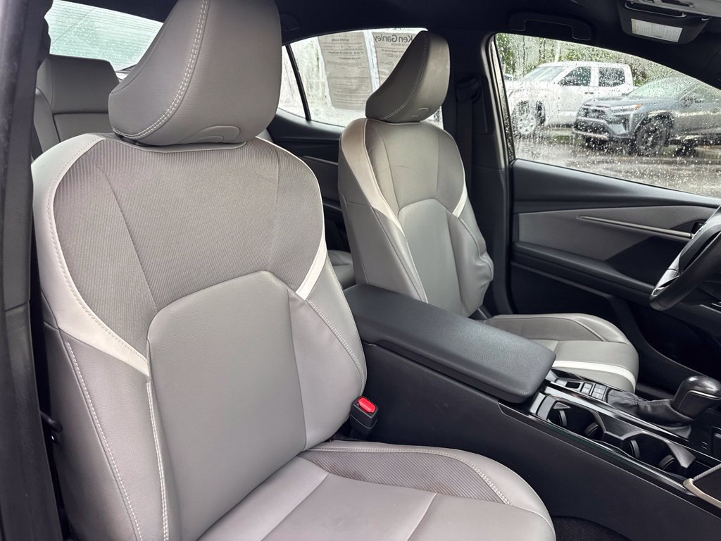 Certified 2025 Toyota Camry SE FWD image 33