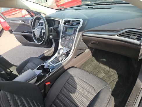 Used 2016 Ford Fusion SE image 15