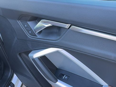 Certified 2025 Audi Q3 2.0T Premium image 31