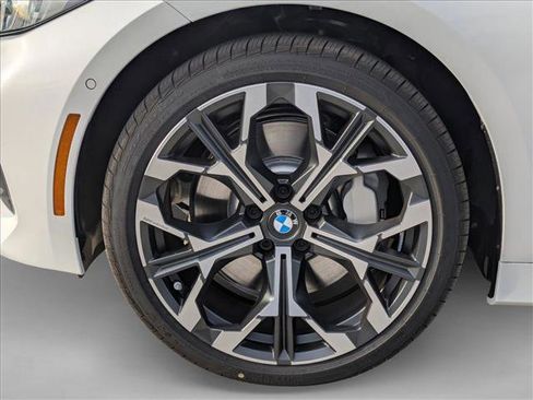 Used 2026 BMW 330i xDrive Sedan w/ Convenience Package AWD/4WD image 10