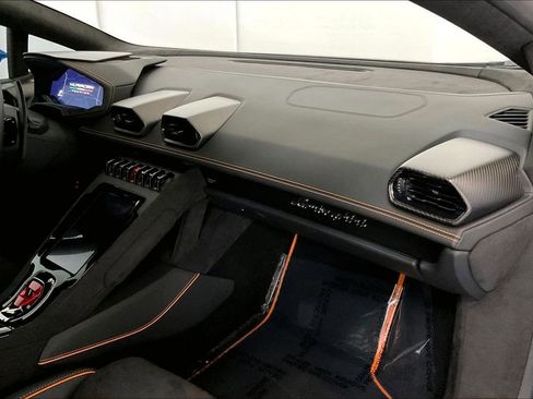 Used 2023 Lamborghini Huracan Tecnica RWD image 13
