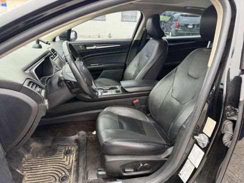 Used 2018 Ford Fusion Titanium AWD/4WD image 10