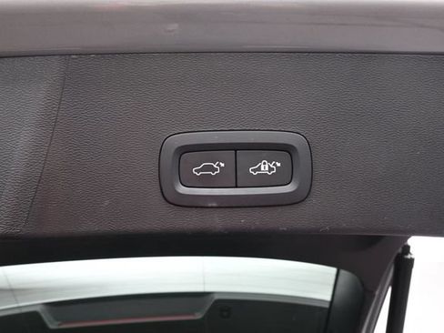 Used 2024 Volvo XC40 B5 Plus w/ Climate Package AWD/4WD image 30