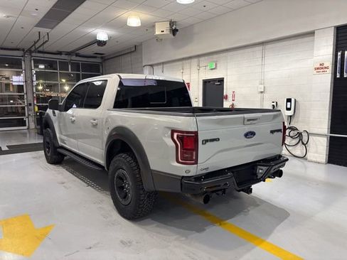 Used 2017 Ford F150 Raptor w/ Equipment Group 802A Luxury image 4