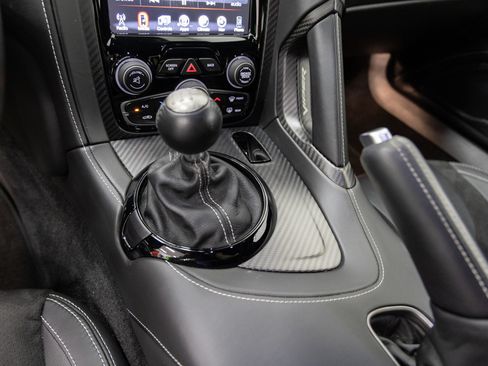 Used 2014 SRT Viper GTS w/ Exterior Carbon Fiber Package RWD image 11