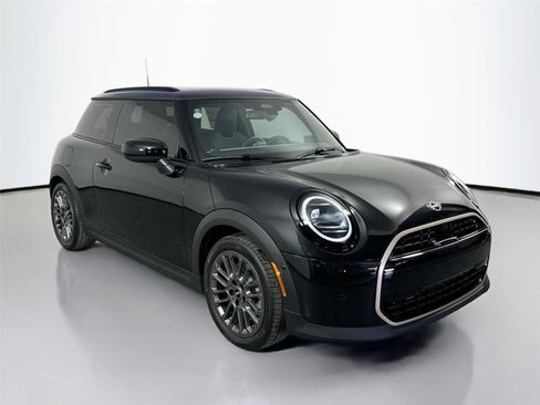 Certified 2025 MINI Cooper 2-Door Hardtop FWD image 3
