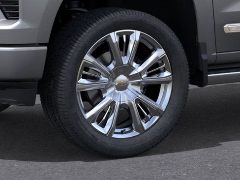 New 2026 Chevrolet Silverado 1500 High Country AWD/4WD image 9