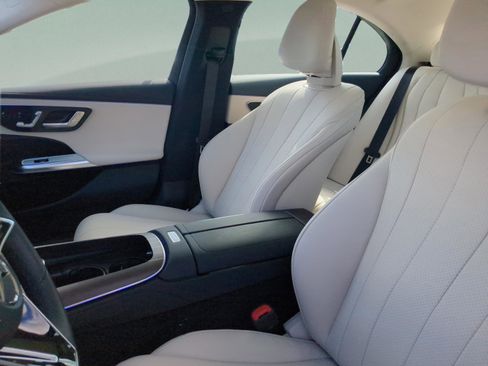 Certified 2025 Mercedes-Benz E 350 4MATIC Sedan image 27