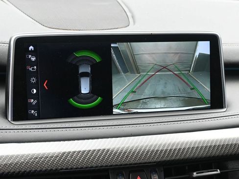 Used 2018 BMW X5 M image 17