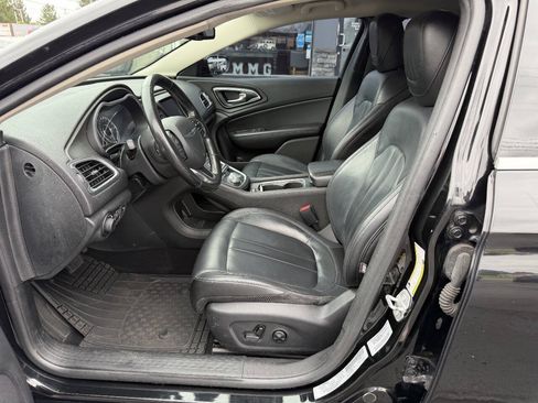 Used 2016 Chrysler 200 Limited FWD image 13