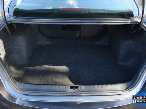 Used 2015 Chrysler 200 Limited w/ Convenience Group image 10