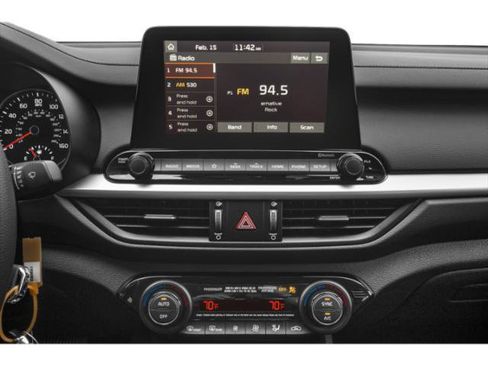 Used 2019 Kia Forte LXS FWD image 13