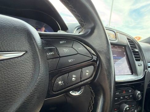 Used 2018 Chrysler 300 S w/ 300S Premium Group RWD image 35