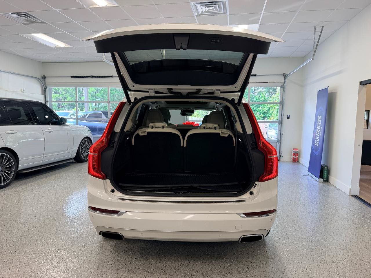 Used 2017 Volvo XC90 T6 Inscription w/ Vision Package AWD/4WD image 25