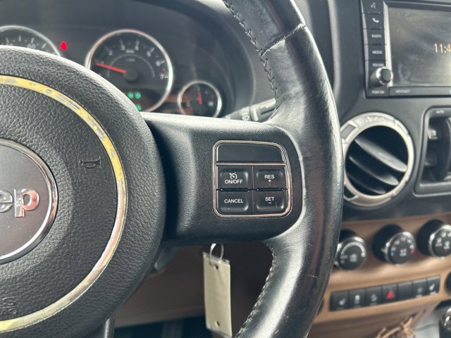 Used 2013 Jeep Wrangler Unlimited Sahara w/ Connectivity Group AWD/4WD image 32