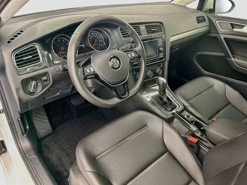 Used 2020 Volkswagen Golf 4-Door FWD image 9