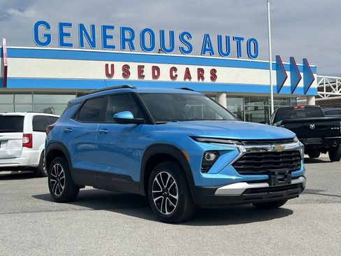 Used 2025 Chevrolet TrailBlazer LT image 1