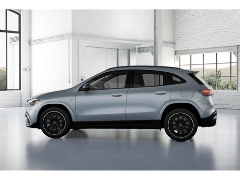 New 2026 Mercedes-Benz GLA 35 AMG 4MATIC image 33