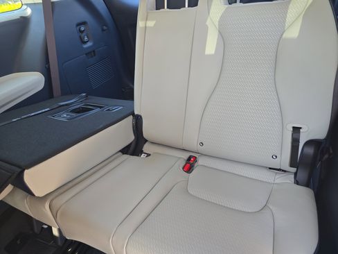 New 2026 Kia Carnival SX Prestige FWD image 18