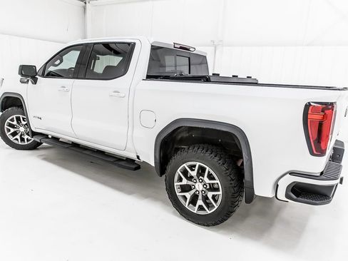 Used 2020 GMC Sierra 1500 AT4 w/ AT4 Premium Package AWD/4WD image 4