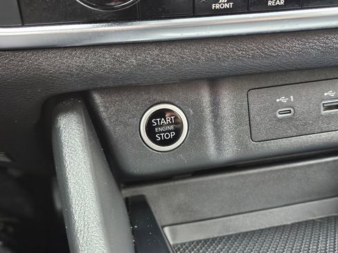 Certified 2023 Nissan Rogue SV image 25