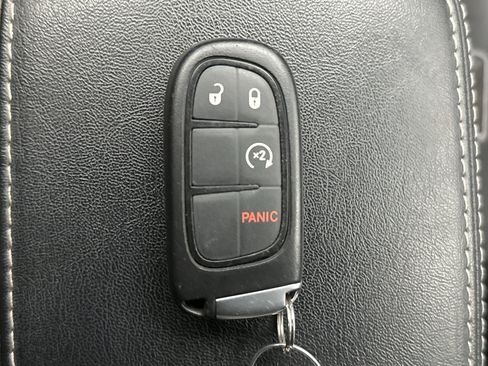 Used 2021 Jeep Cherokee Latitude Lux 80th Anniv w/ Quick Order Package 26U 80TH AWD/4WD image 10