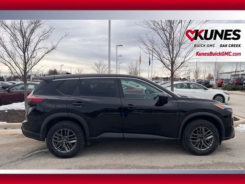 Used 2024 Nissan Rogue S image 4