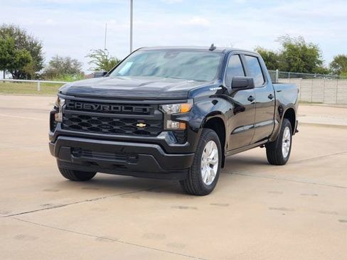 New 2026 Chevrolet Silverado 1500 Custom image 3