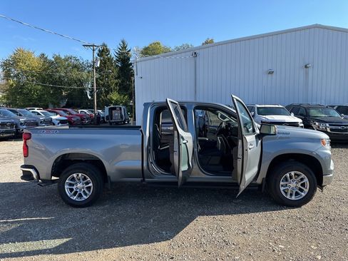 Used 2025 Chevrolet Silverado 1500 LT image 32