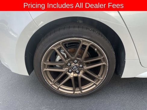 Used 2025 Toyota Corolla Hatchback w/ SE Package FWD image 11