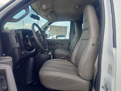 New 2025 GMC Savana 2500 w/ Driver Convenience Package RWD image 15