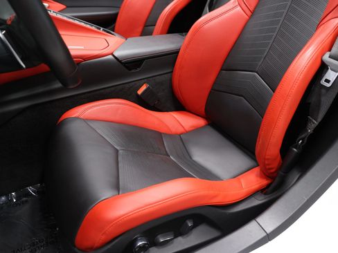 Used 2020 Chevrolet Corvette Stingray Preferred Cpe w/ 2LT Preferred Equipment Group RWD image 23