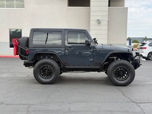 Used 2017 Jeep Wrangler Sport AWD/4WD image 2