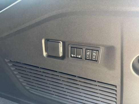New 2026 Chevrolet Suburban LT w/ Comfort Package RWD image 15