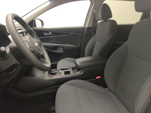 Used 2018 Kia Sorento AWD image 17