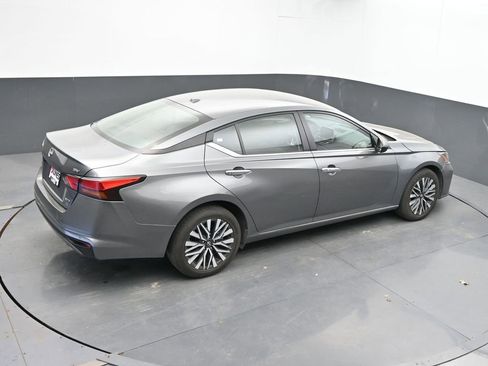 Used 2024 Nissan Altima 2.5 SV AWD/4WD image 13