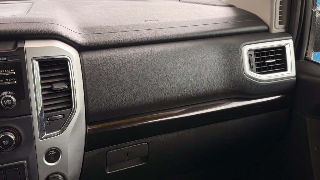 Used 2017 Nissan Titan SV RWD image 24