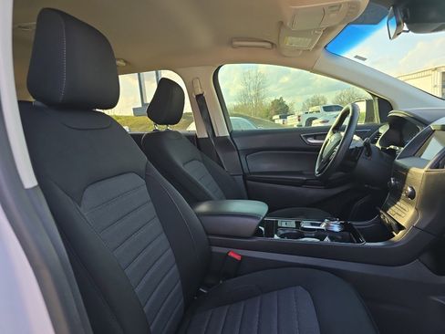 Used 2020 Ford Edge SE image 14