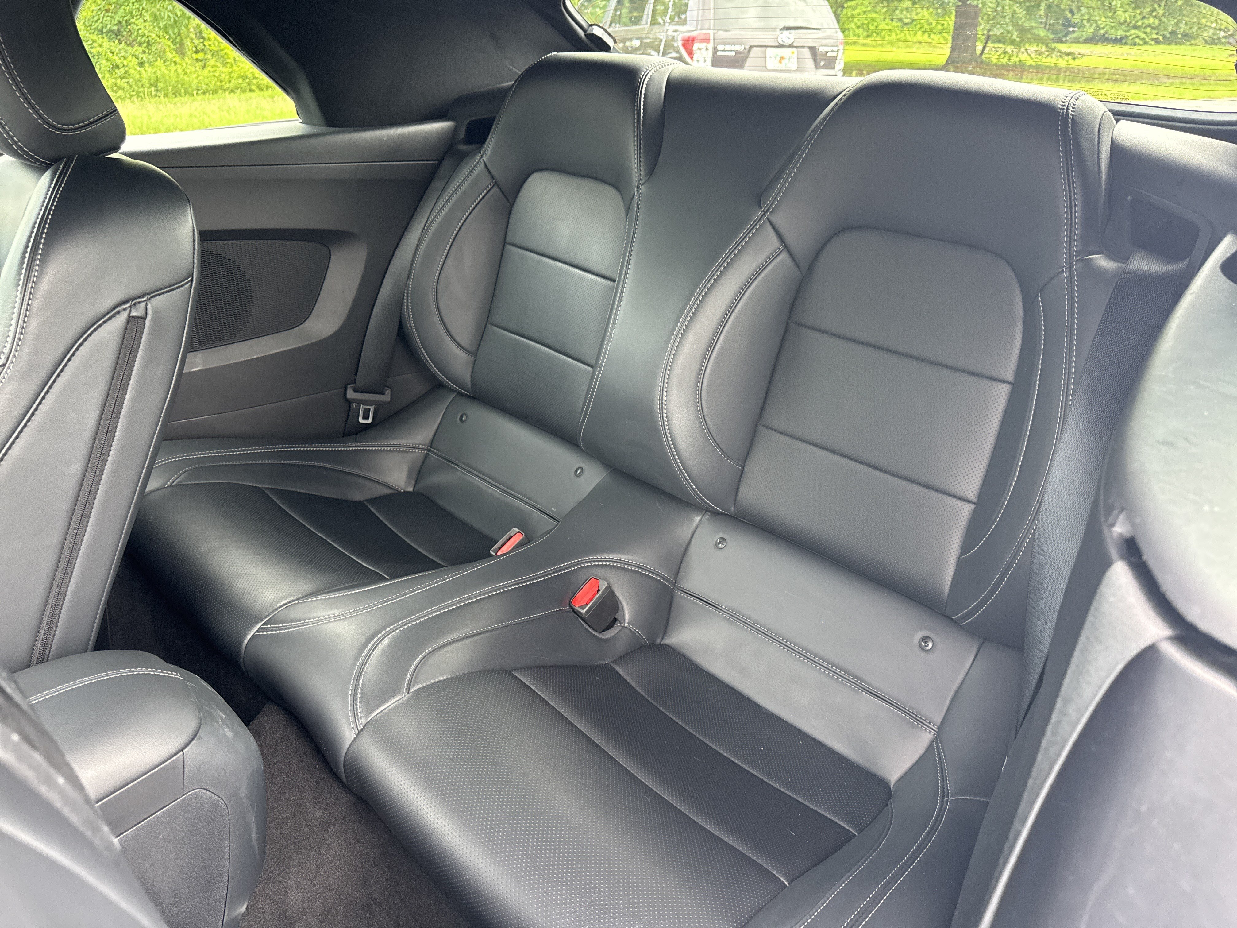 Used 2025 Ford Mustang Premium RWD image 27