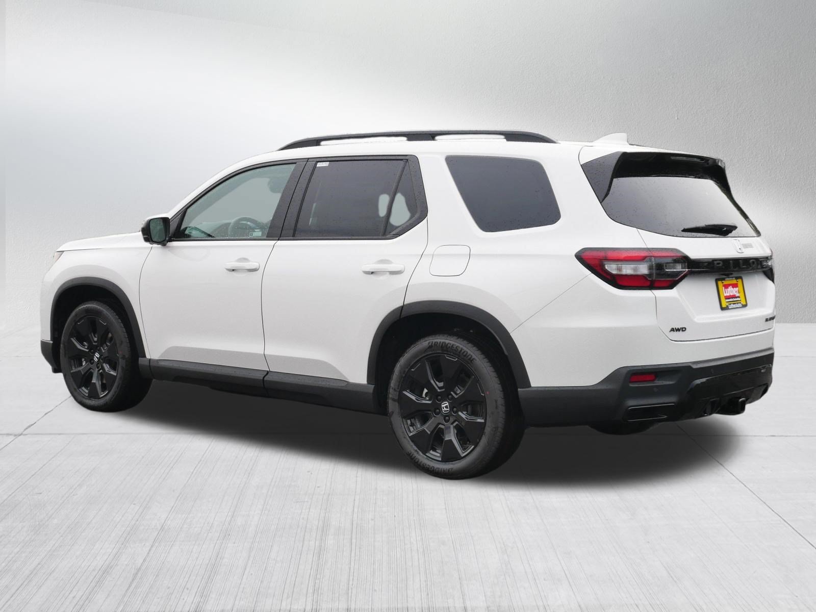 New 2026 Honda Pilot Black Edition image 5