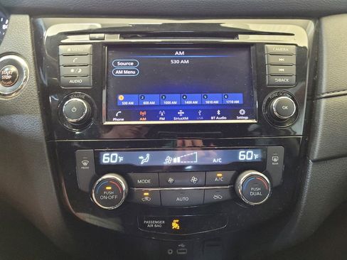 Used 2019 Nissan Rogue SV FWD image 25