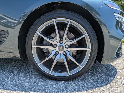 Used 2023 Genesis G70 2.0T AWD/4WD image 11
