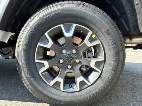 New 2026 Jeep Gladiator Sport AWD/4WD image 23