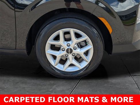 Used 2022 Kia Soul LX w/ Technology Package image 6