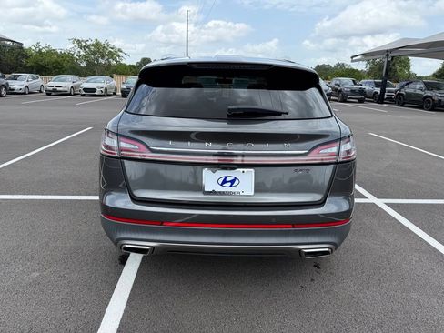 Used 2019 Lincoln Nautilus Reserve FWD image 6