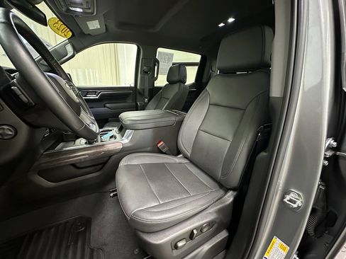 Used 2023 Chevrolet Silverado 1500 LTZ w/ LTZ Convenience Package II AWD/4WD image 23
